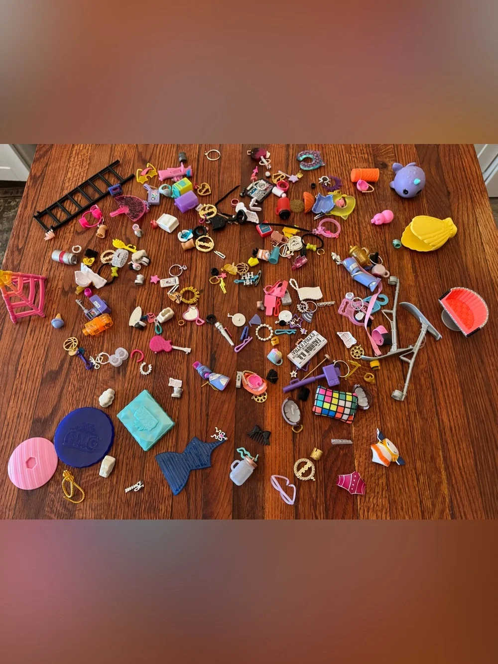 HUGE 300+ pc Rainbow High Dolls Clothing, Shoes & Accessories Etc.